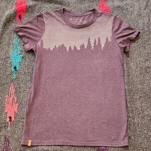 10 Tree Pine Top Tee